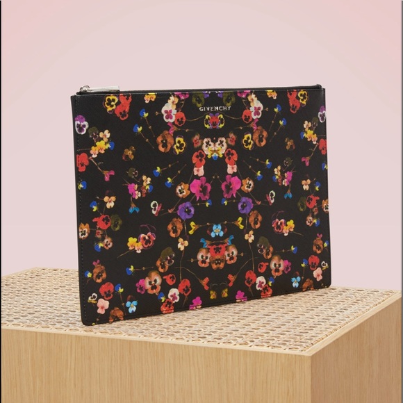 Givenchy Handbags - Givenchy pansy print canvas clutch